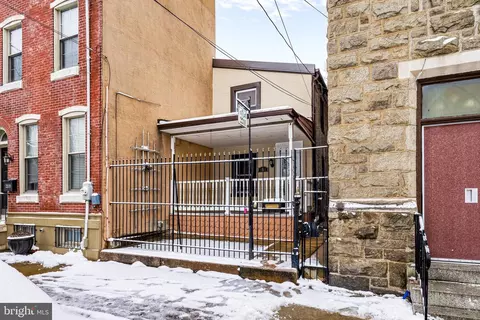 2211 E Dauphin St, Philadelphia, PA 19125