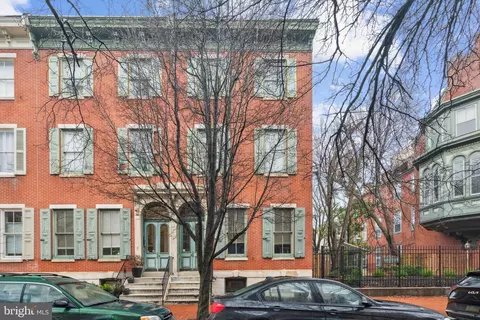 1729 Wallace St #202, Philadelphia, PA 19130