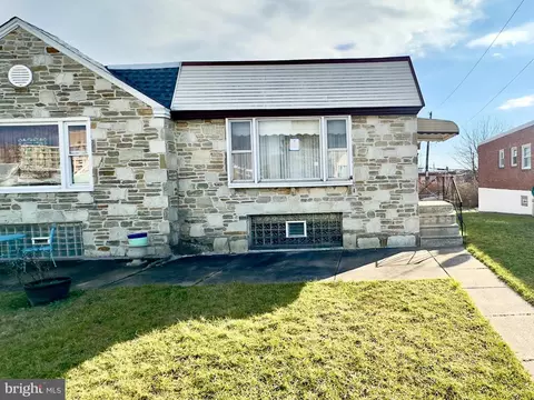 8839 Fairfield St, Philadelphia, PA 19152