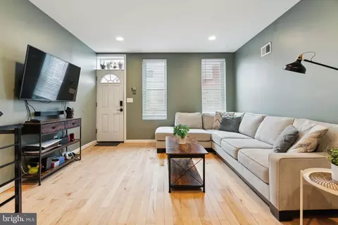 2028 Mcclellan St, Philadelphia, PA 19145