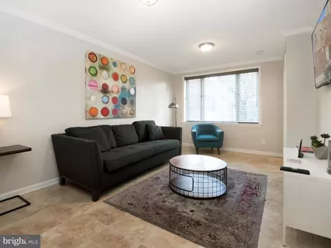 802 Federal St, Philadelphia, PA 19147