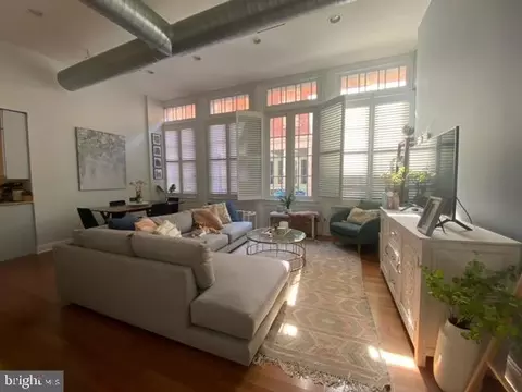 6 S 10 S Strawberry St #1, Philadelphia, PA 19106