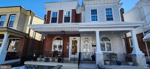 8237 Craig St, Philadelphia, PA 19136
