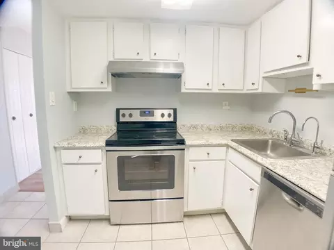 2001 Hamilton St #416, Philadelphia, PA 19130