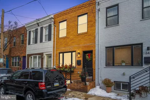 1641 S Iseminger St, Philadelphia, PA 19148