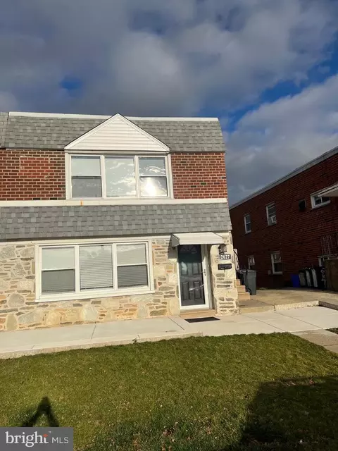2627 Tremont St, Philadelphia, PA 19152