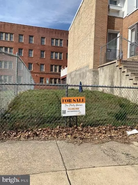 6005 Cedarhurst St, Philadelphia, PA 19143