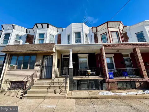 2437 S 61st St, Philadelphia, PA 19142