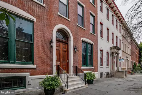 1911 Green St #4, Philadelphia, PA 19130