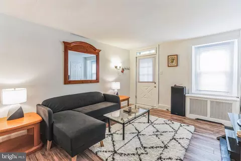 468 Conarroe St, Philadelphia, PA 19128