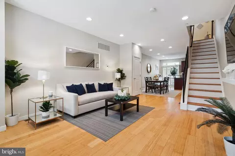2517 Grays Ferry Ave, Philadelphia, PA 19146