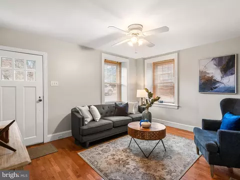 383 Parker Ave, Philadelphia, PA 19128