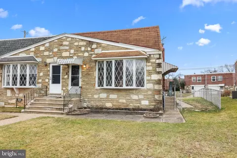 8653 Agusta St, Philadelphia, PA 19152