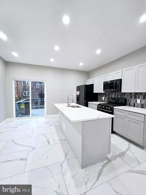 5624 Crowson St, Philadelphia, PA 19144