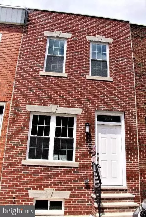 127 Emily St, Philadelphia, PA 19148