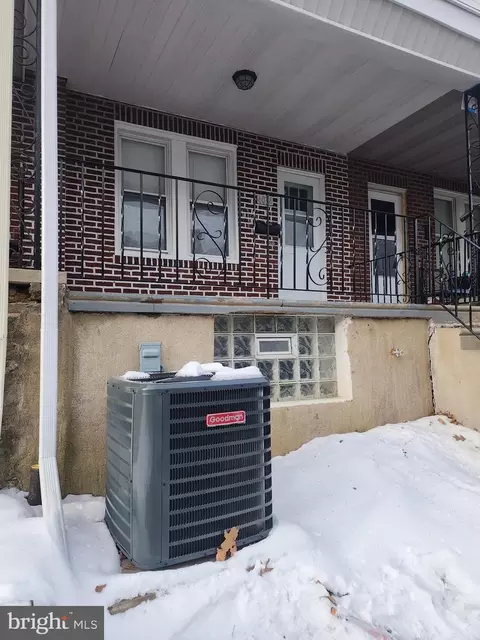 4034 Creston St, Philadelphia, PA 19135