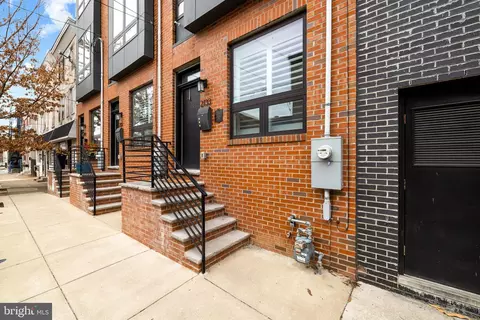 2133 E Sergeant St, Philadelphia, PA 19125