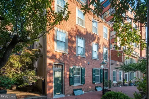 3 Loxley Ct, Philadelphia, PA 19106