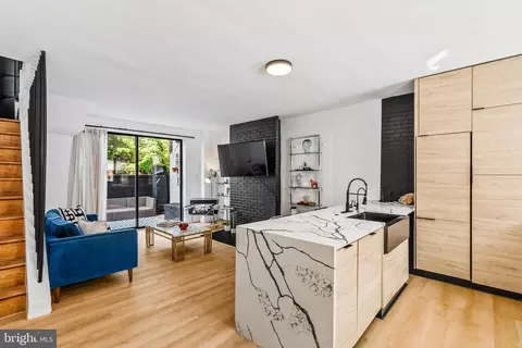 512 S 22nd St, Philadelphia, PA 19146