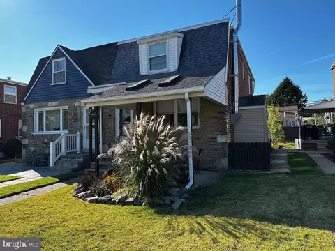 9218 Lansford St, Philadelphia, PA 19114