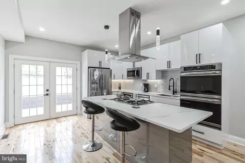 2038 Martha St, Philadelphia, PA 19125