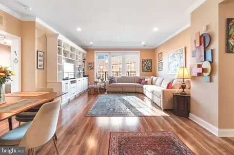 800 Admirals Way #1832, Philadelphia, PA 19146