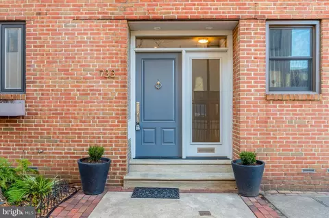 733 Bradford Aly, Philadelphia, PA 19147