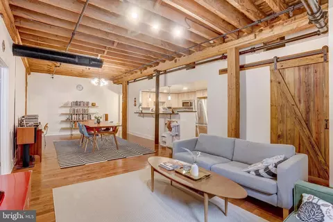 205 15 Cuthbert St #304, Philadelphia, PA 19106