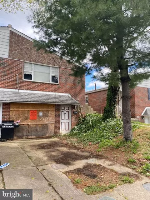 527 Strahle St, Philadelphia, PA 19111