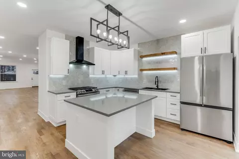 215 W Penn St, Philadelphia, PA 19144