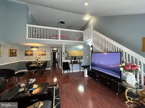 224 Louis Ct #K224, Philadelphia, PA 19114
