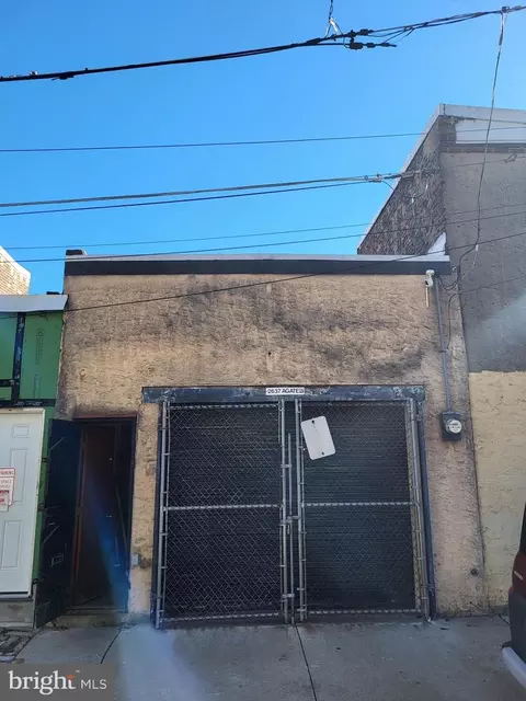 2637 Agate St, Philadelphia, PA 19125