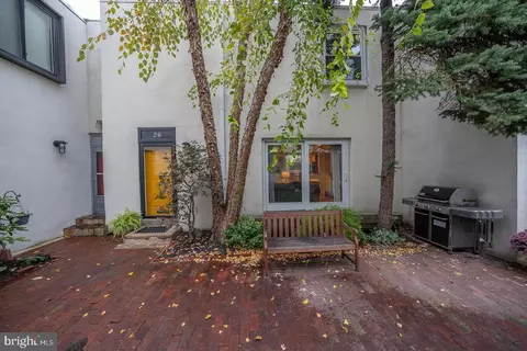 812 Lombard St #26, Philadelphia, PA 19147