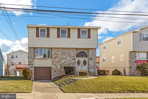 1863 Kentwood St, Philadelphia, PA 19116
