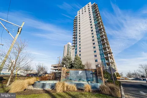 901 N Penn St #F1207, Philadelphia, PA 19123