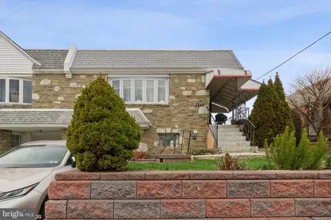 7846 Anita Dr, Philadelphia, PA 19111