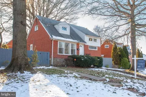 7504 Henry Ave, Philadelphia, PA 19128