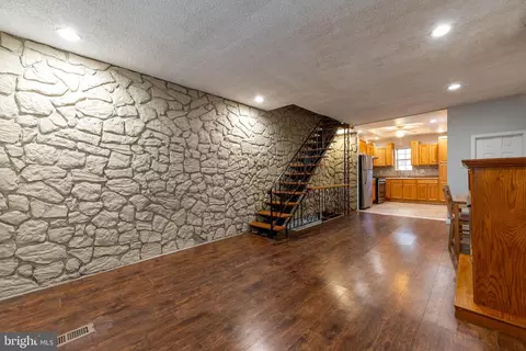 2515 S Philip St, Philadelphia, PA 19148