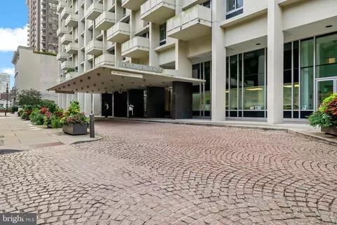 604 S 36 S Washington Sq #2808, Philadelphia, PA 19106