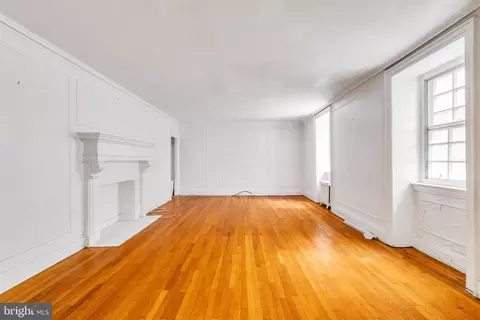 4643 Pine St #C102, Philadelphia, PA 19143