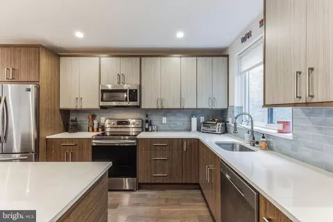 1768 Frankford Ave #C, Philadelphia, PA 19125