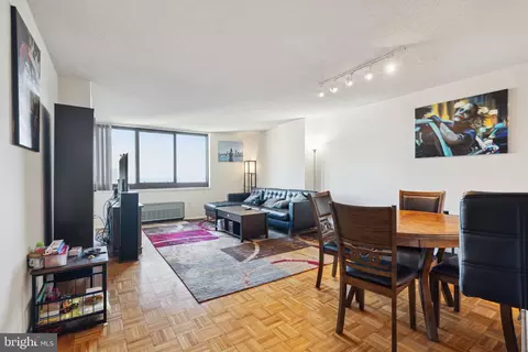 1420 Locust St #29G, Philadelphia, PA 19102