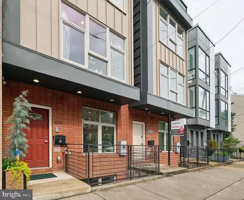 850 N 4th St #D, Philadelphia, PA 19123