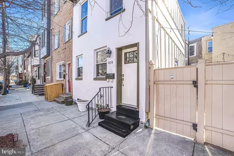 414-416 Moore St, Philadelphia, PA 19148