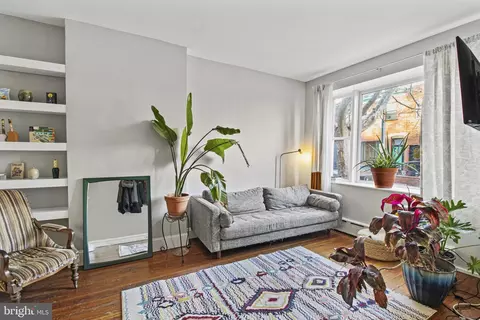 1310 Tasker St, Philadelphia, PA 19148