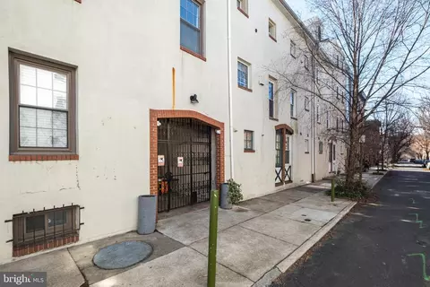 2304 Naudain St, Philadelphia, PA 19146