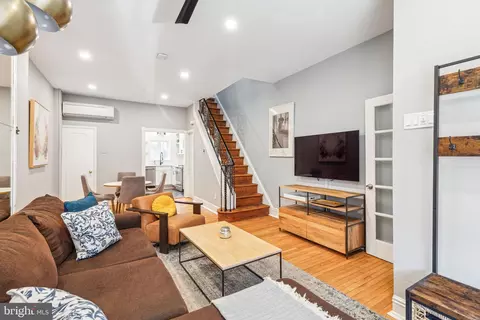 1622 S Franklin St, Philadelphia, PA 19148