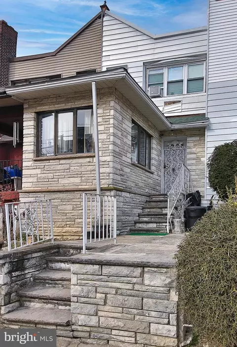 323 W Apsley St, Philadelphia, PA 19144