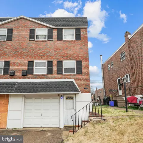 2715 Clayton St, Philadelphia, PA 19152