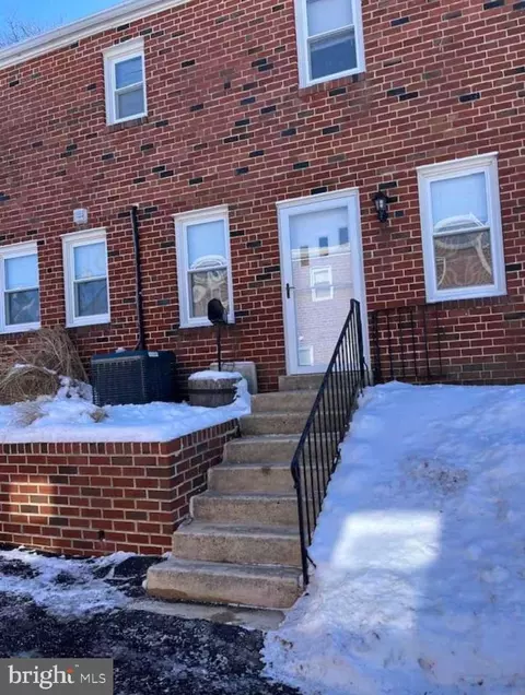 805 Millwood Rd, Philadelphia, PA 19115